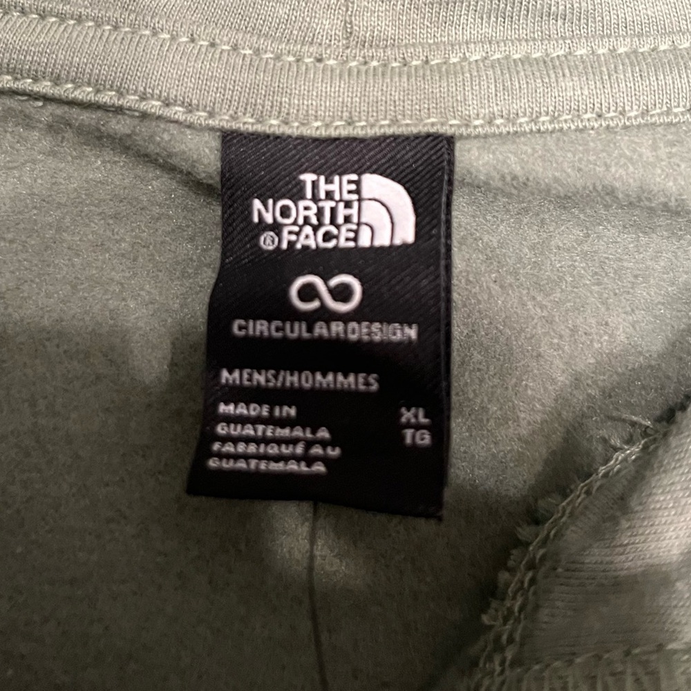 NWT North Face Men’s Hoodie - Picture 4 of 6